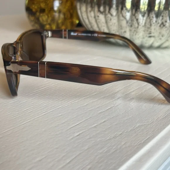 Persol 3026 Sunglasses - Picture 2 of 5